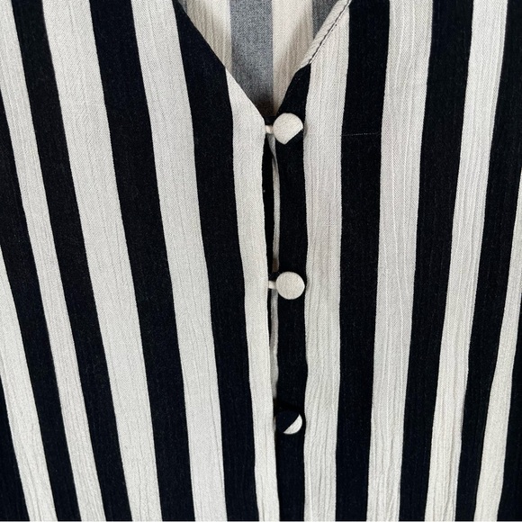 Amuse Society Always Something Black & Cream Striped Button Front Blouse SM - Picture 5 of 10